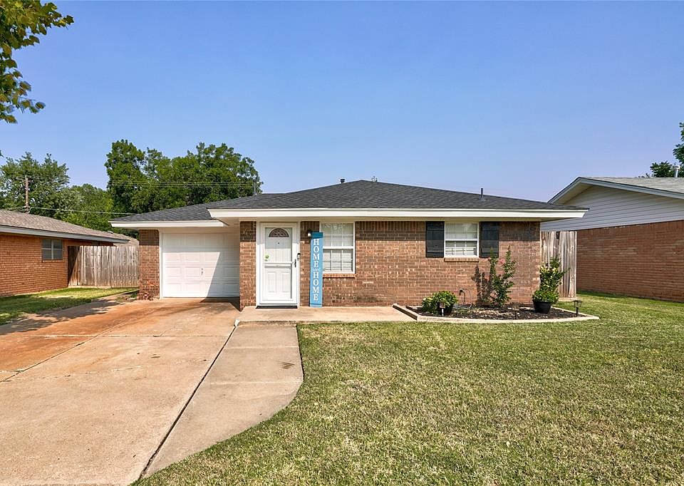 1st image of 709 Spruce Dr