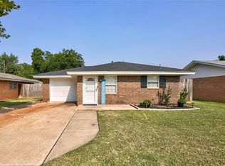 709 Spruce Dr, Yukon, OK 73099