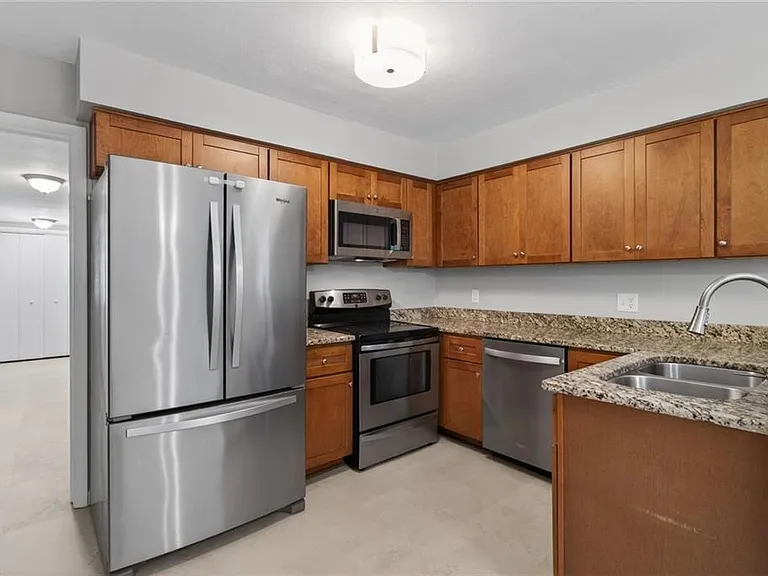 2232 Poplar Point Rd — Photo 4