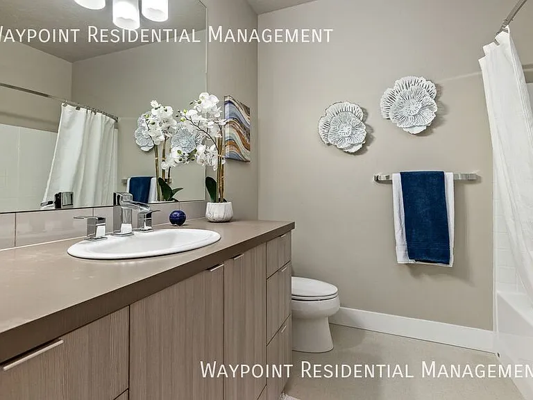 1415 E Lone Creek Dr — Photo 35