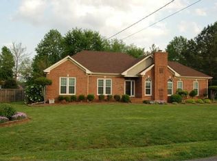 122 W Ridge Dr, Hendersonville, TN 37075