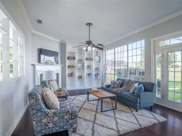 8014 Luna Ct, Rowlett, TX 75088