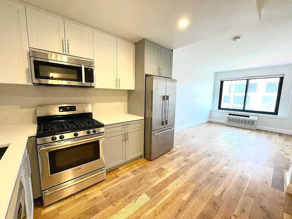 490 Myrtle Ave #3K