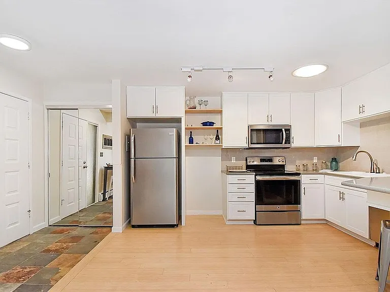 625 Pearl St #28 — Photo 18
