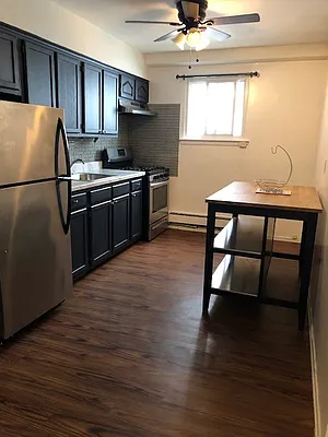 Rented by Alexiou Realty | media 1