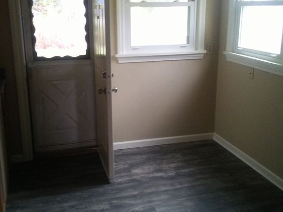 4th image of 20404 Randolph Pkwy
