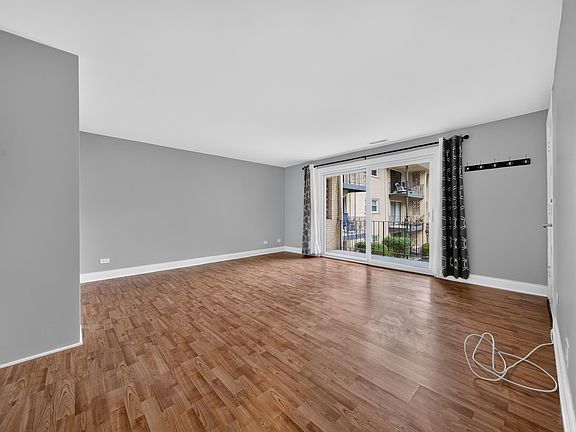 4th image of 5024 N Austin Ave APT 2E