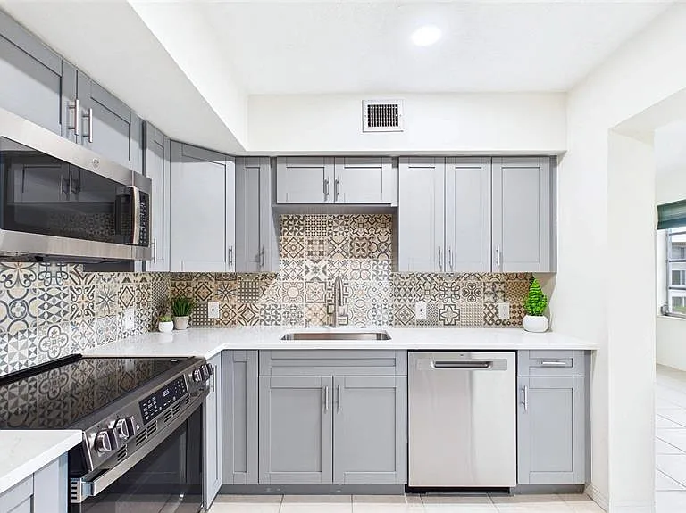 2454 Australia Way E #32 — Photo 18