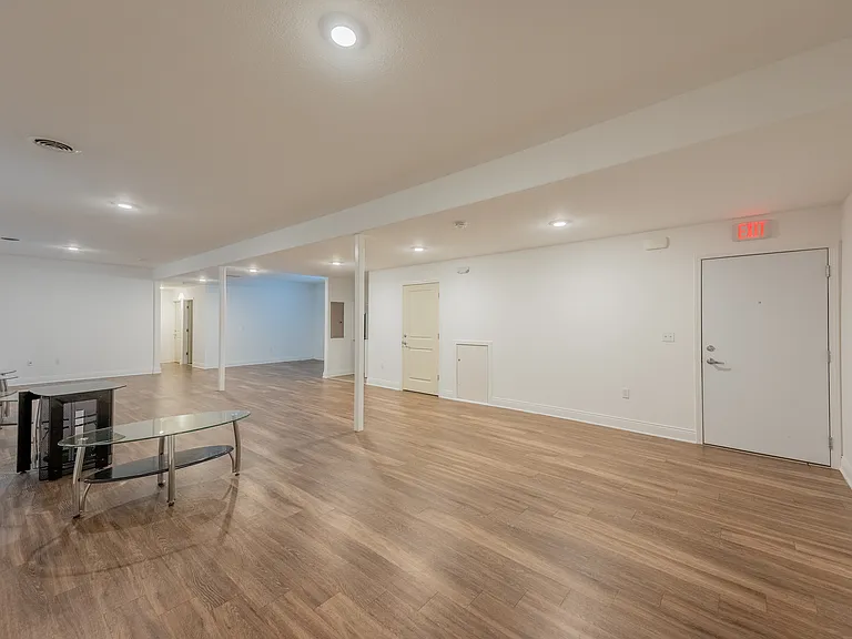 Roland Realty — Photo 23