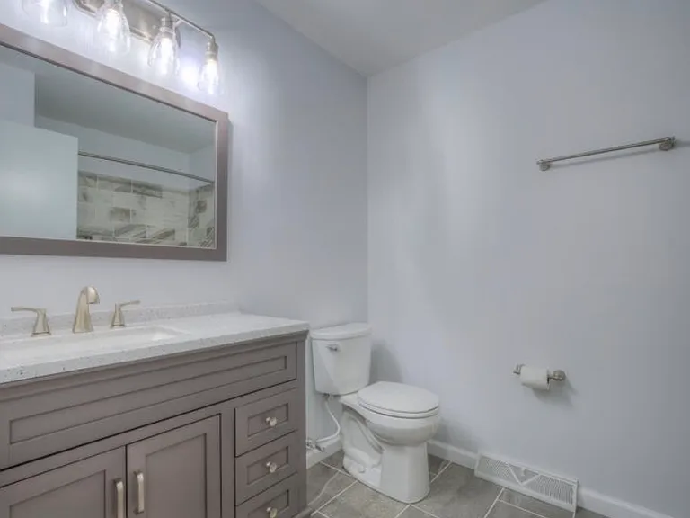 5822 Merriman Rd — Photo 14