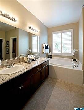 5th image of 3543 W Delaware Ct