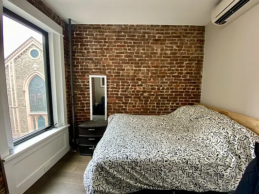 Rented by Compass | media 33