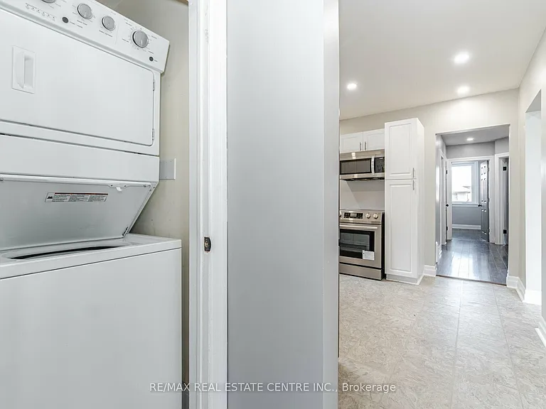 102 Wilson Rd S #UPPER LEVEL — Photo 20