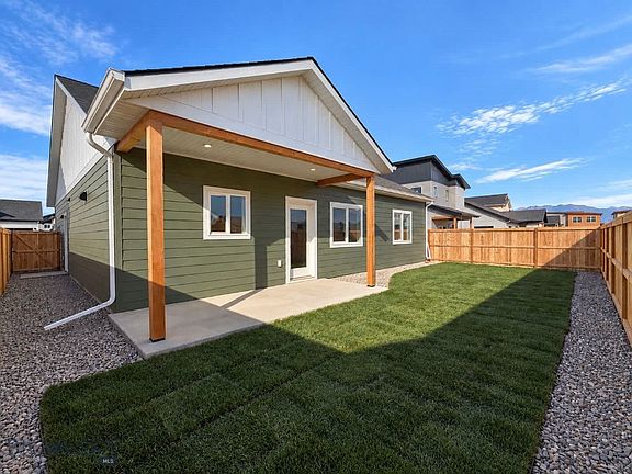 2nd image of 824 Accolade Loop