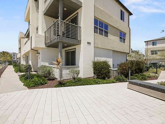 2nd image of 1891 Cosmopolitan Ln Unit 6