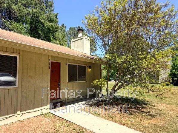 475 Cedar Lake Rd #B, Chapel Hill, NC 27516