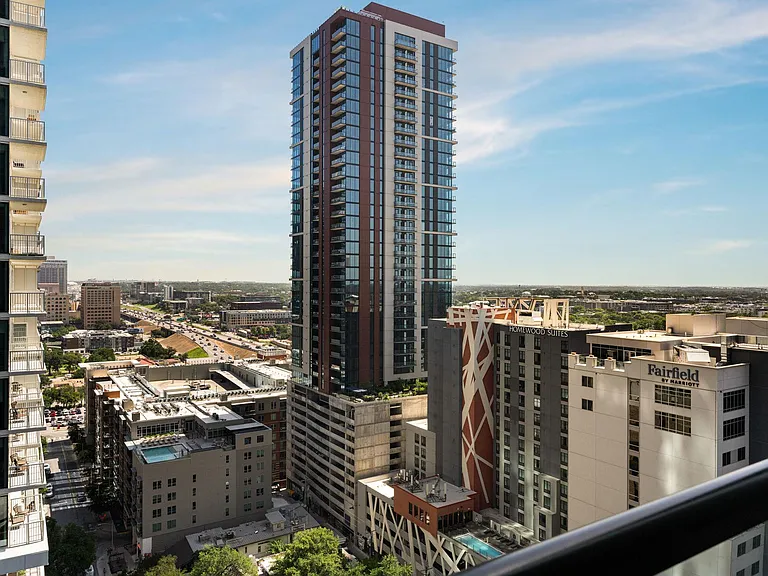 70 Rainey St #1807 — Photo 21