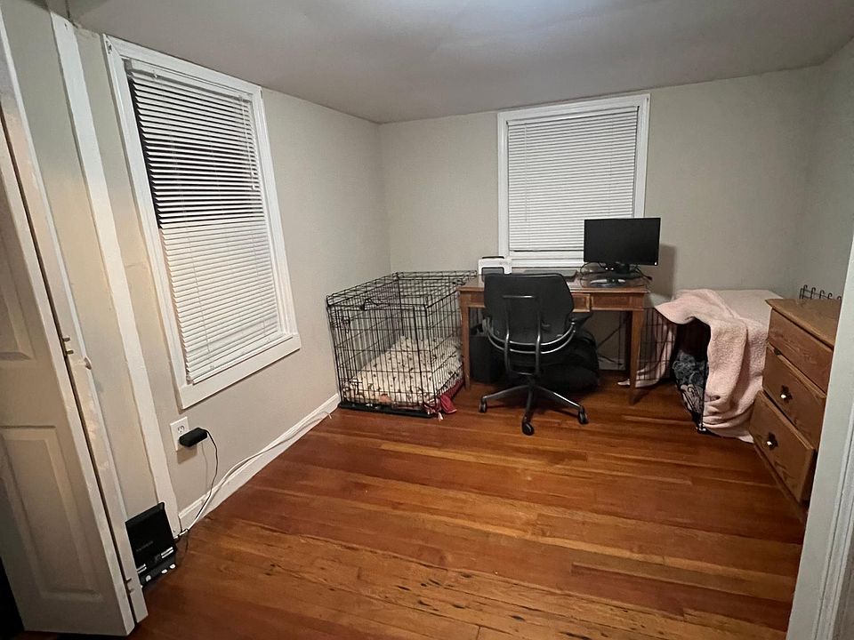 2nd image of 8 Lakeview St