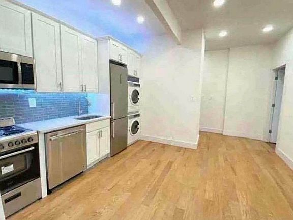 3rd image of 2041 Adam Clayton Powell Jr Blvd APT 1B