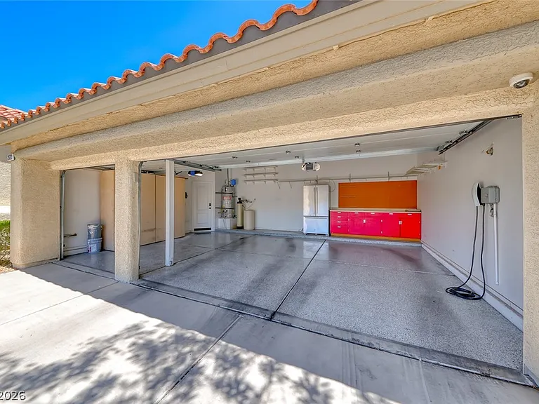 2122 Mooreview St — Photo 34
