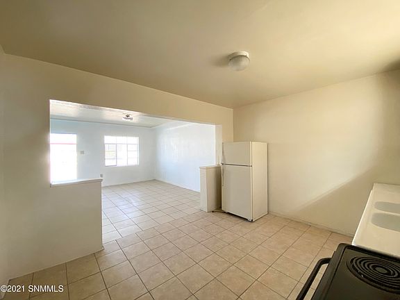 4th image of 1406 S Espina St APT 3