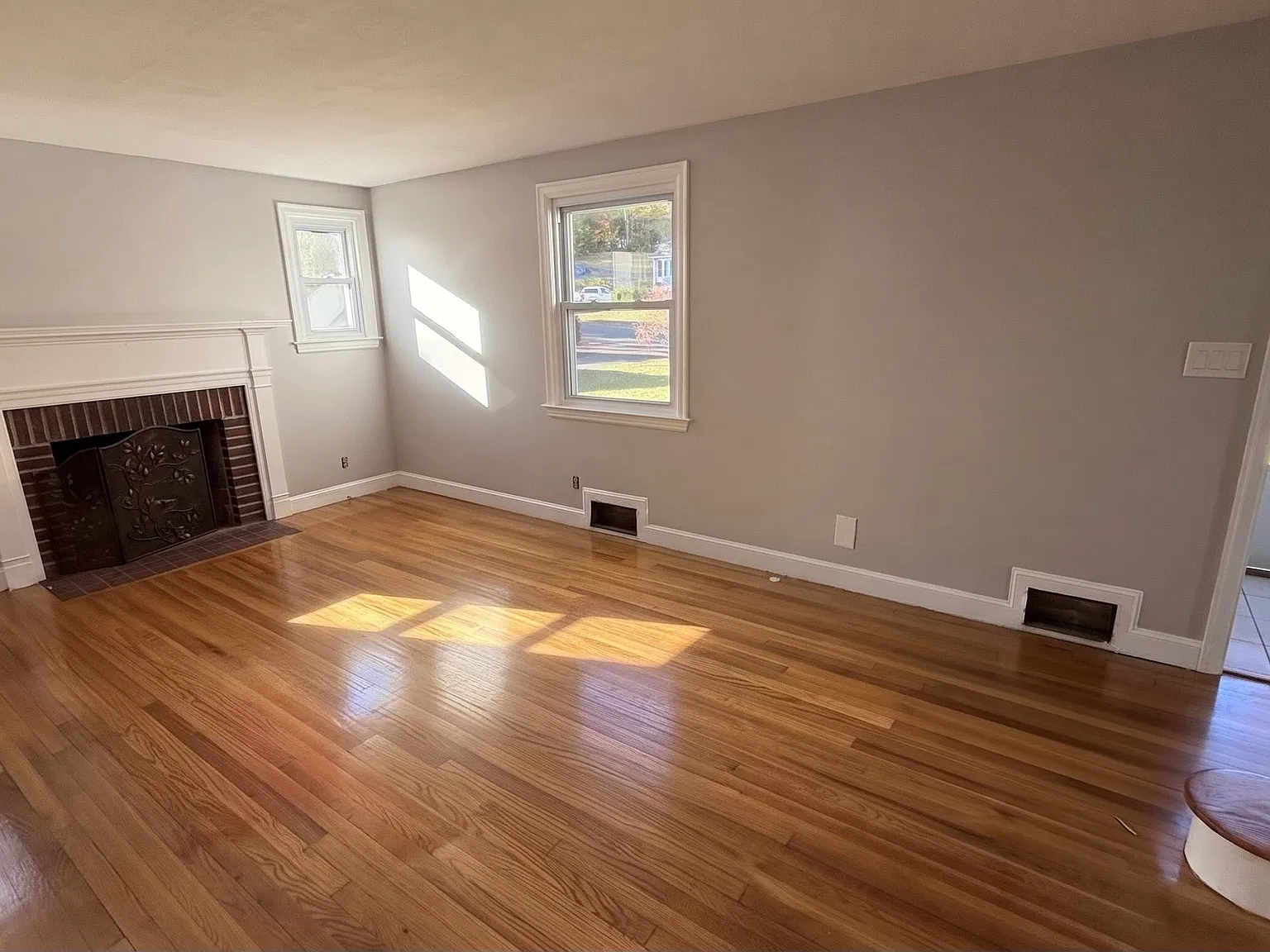 3 bed, 1240 sqft, $2,950 — Photo 4