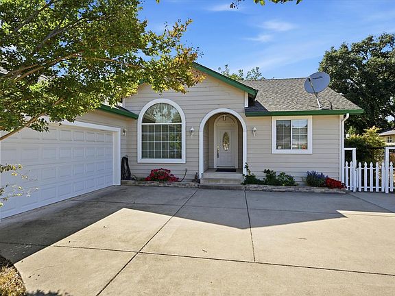 2nd image of 18846 Horseshoe Road