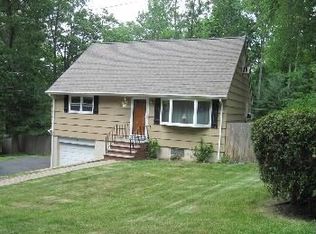 9 Moore Rd, West Milford, NJ 07480