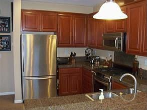 4th image of 4005 Benton Dr
