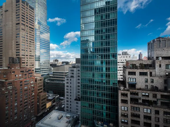 212 East 57th Street image 3 of 6