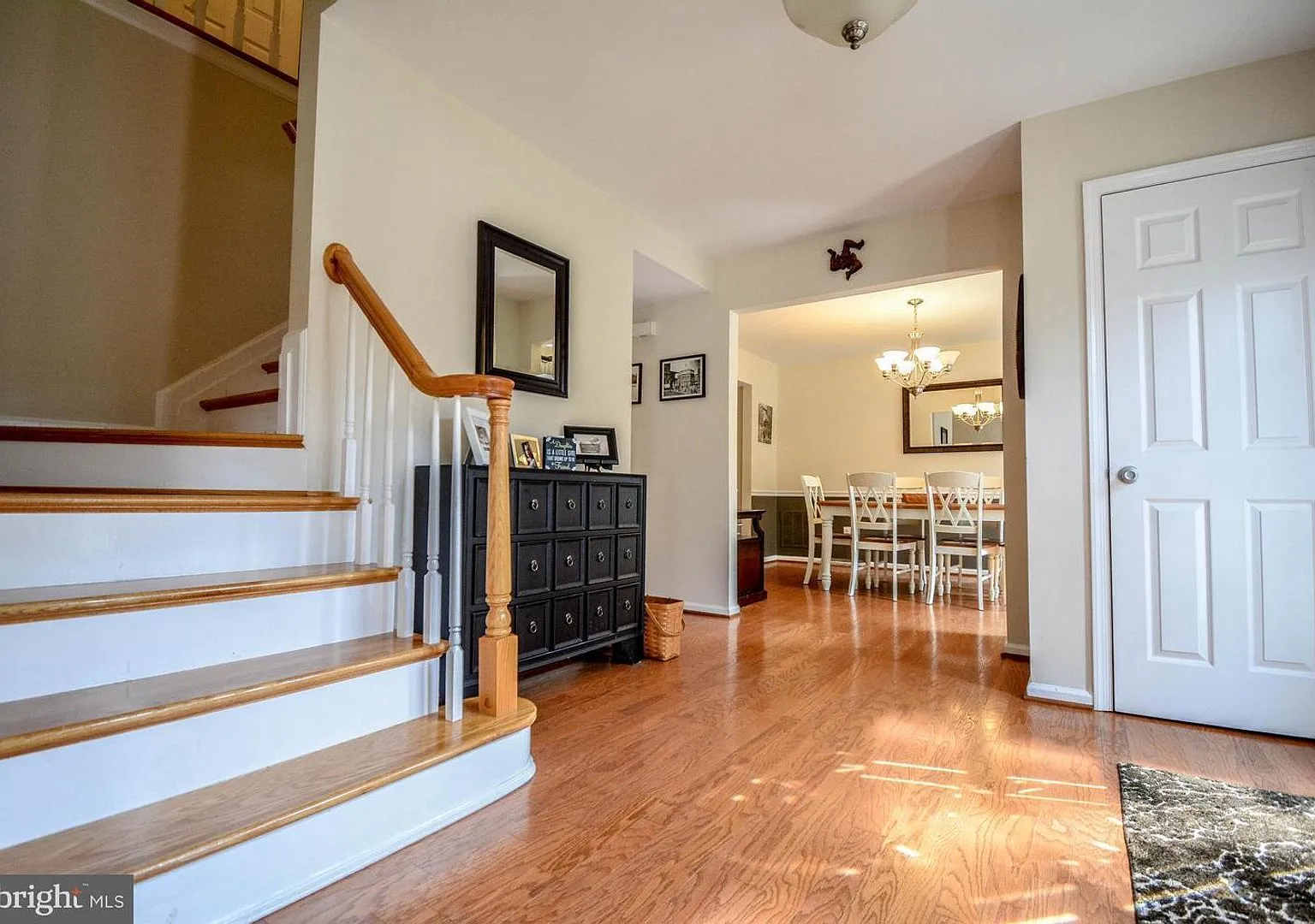 This exceptional home delivers the lifestyle, location, and elegance today's tenants are searchin... — Photo 3
