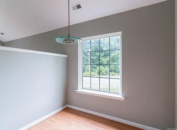 3rd image of 901 Heritage Pkwy #1