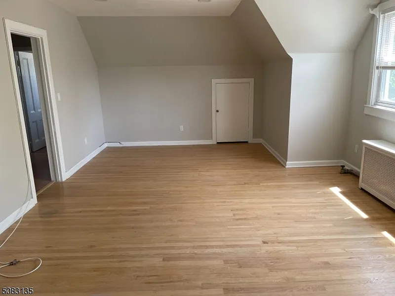 1 bed, 1.0 bath, $2,350 — Photo 4