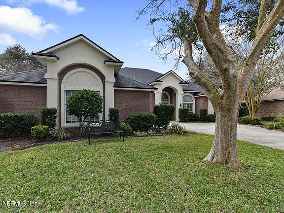 3rd image of 12566 HIGHVIEW Drive