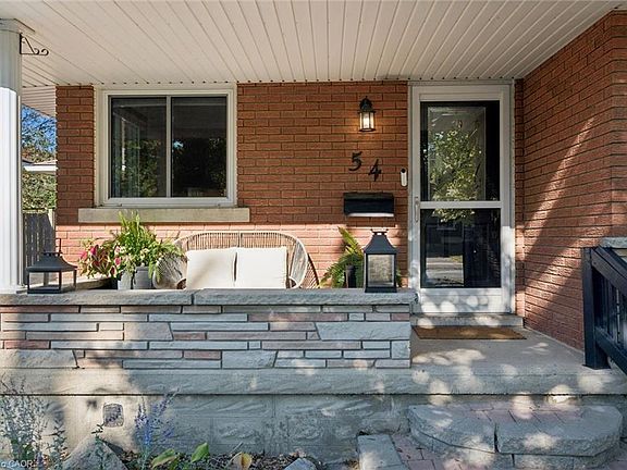 4th image of 54 Pinecrest Dr