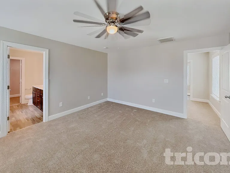 834 Lakemont Dr — Photo 7