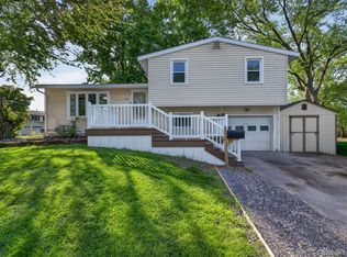 39 Blueberry Rd, Liverpool, NY 13090