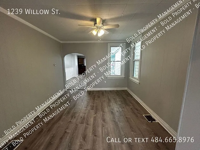 1239 Willow St — Photo 7