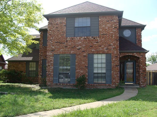 1st image of 2532 Heatherdale Dr