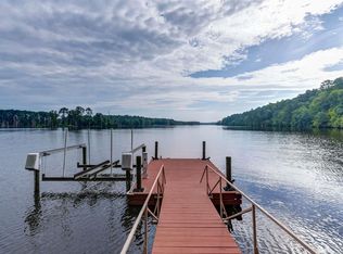 105 Seafarer Ln, Batesburg, SC 29006