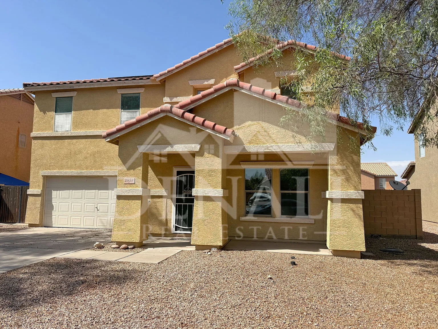 5 bed, 2.5 bath, 2760 sqft, $2,195 — Photo 2