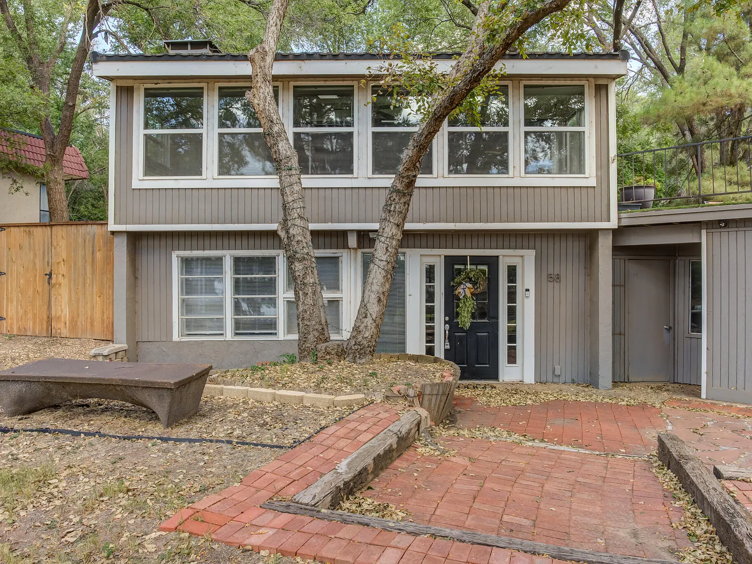 5 bed, 4.0 bath, 3067 sqft, $3,200 — Photo 1