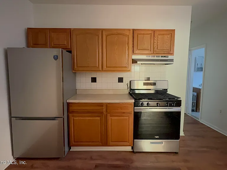1233 Bay St #1 — Photo 7