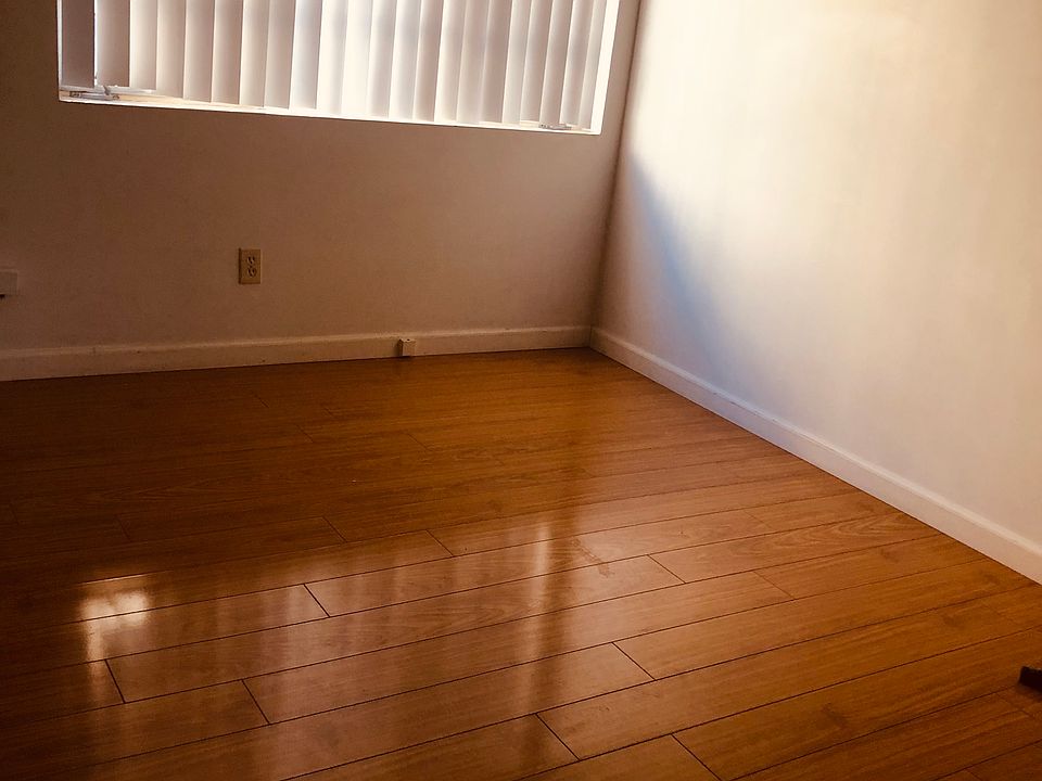 1st image of 628 E Magnolia Blvd #B