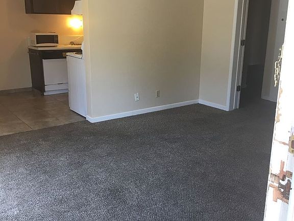 4th image of 572 E Foothill Blvd APT 23
