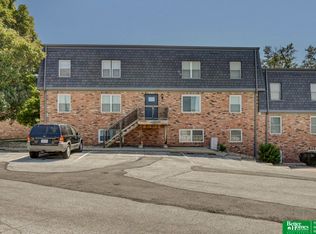 12745 Woodcrest Plz #3-115, Omaha, NE 68137