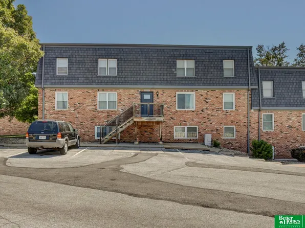12745 Woodcrest Plz #3-115, Omaha, NE 68137