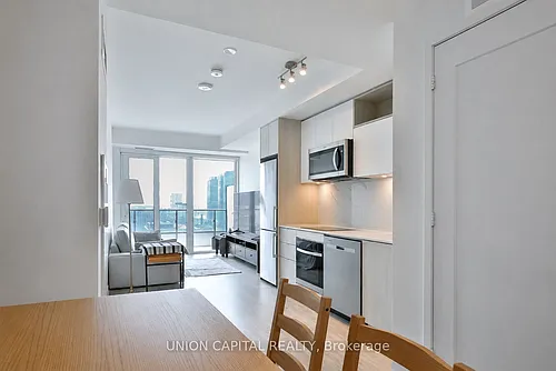 70 Princess St #1806E Photo 1
