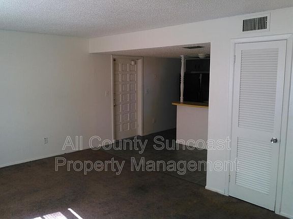 5th image of 471 76th Ave N APT 4