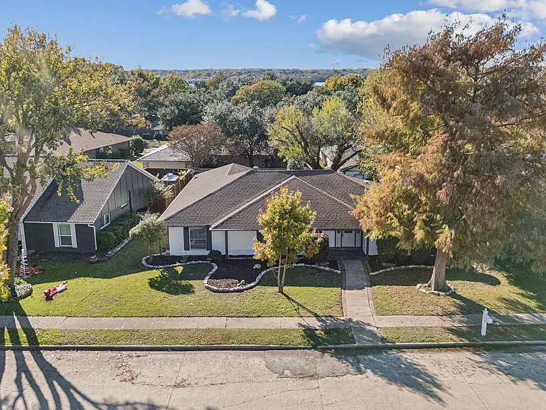 5909 Mark Ln — Photo 30
